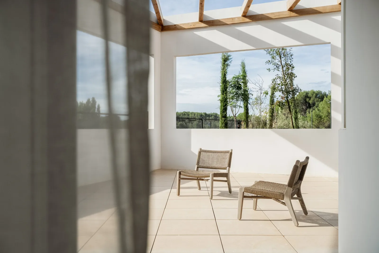 Terrasse avec vue sur la nature aixoise